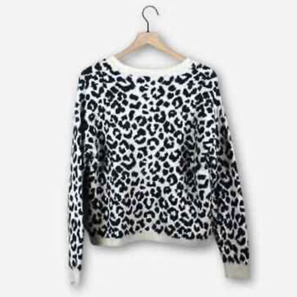 Yet Again Leopard Cropped Sweater Size Small Black/White - Picture 2 of 10